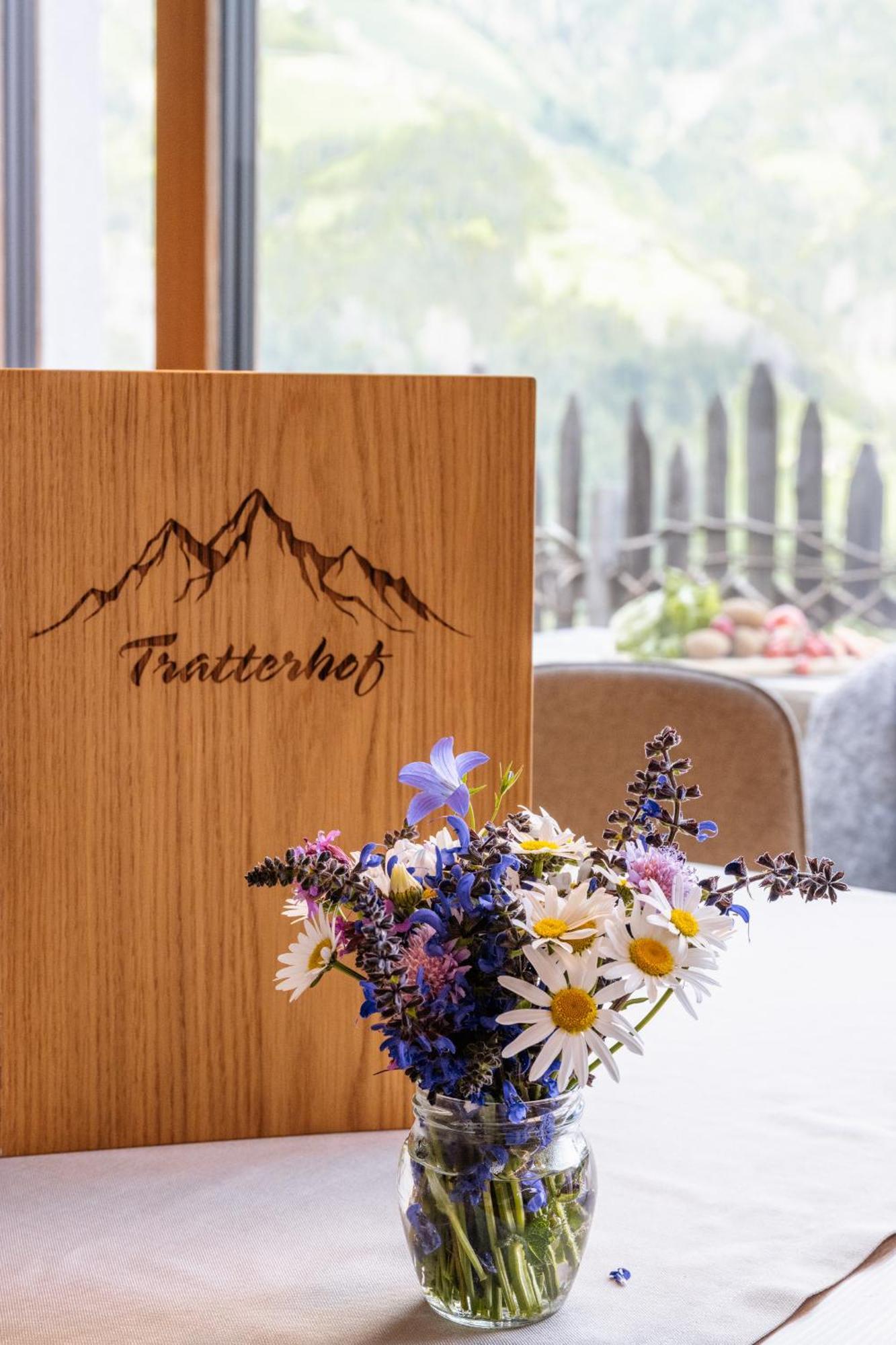 Tratterhof Apartments Vallarga Bagian luar foto