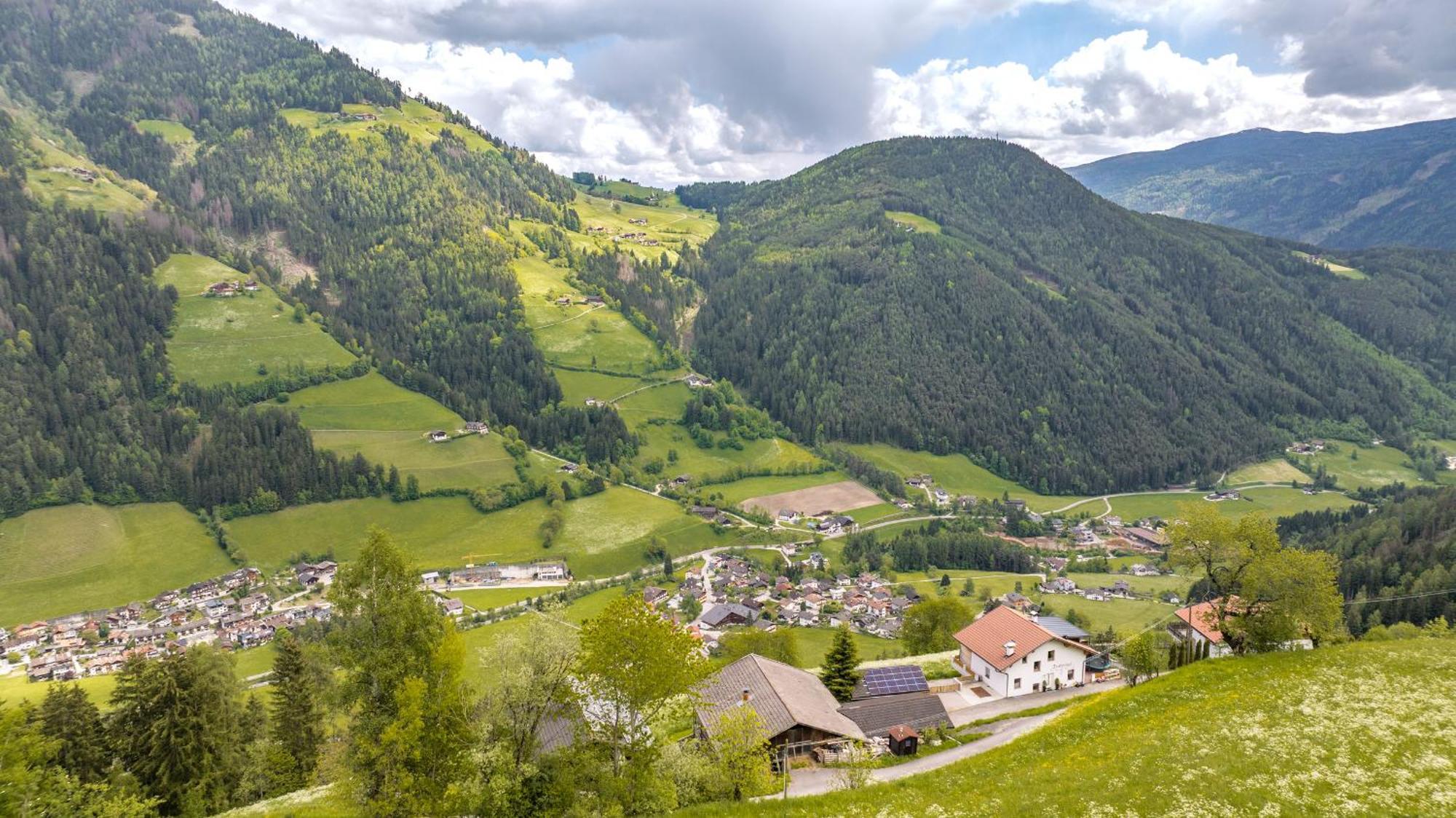 Tratterhof Apartments Vallarga Bagian luar foto