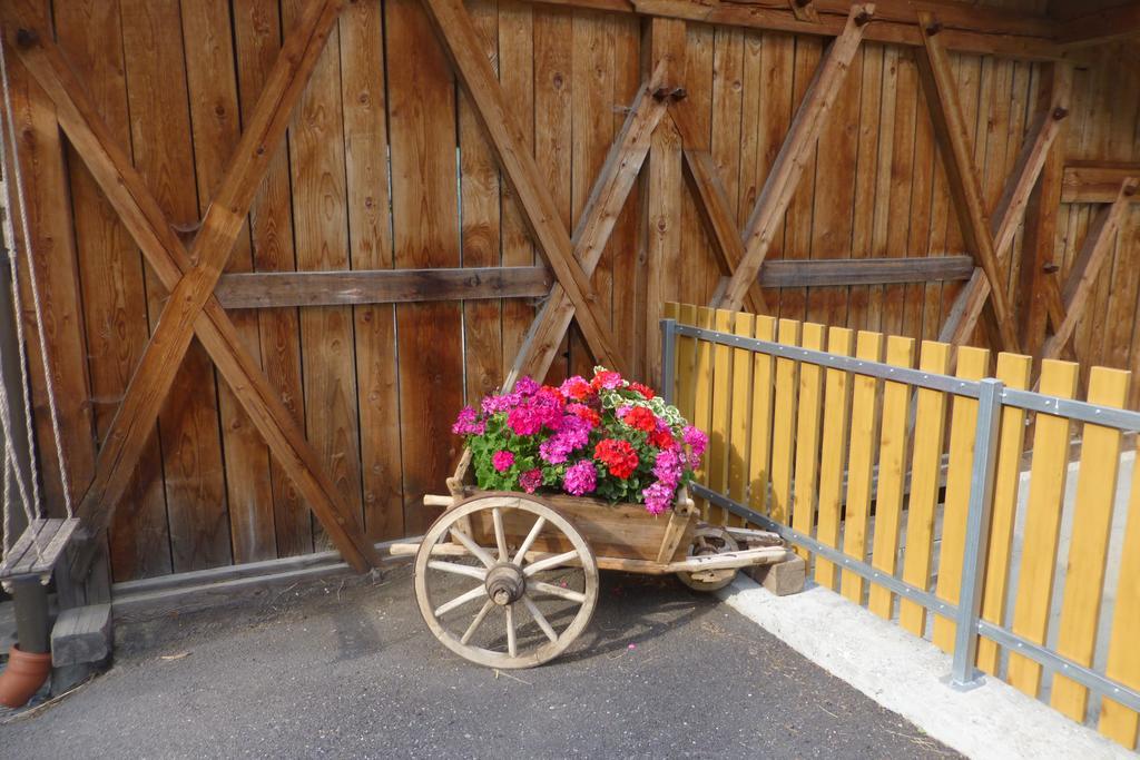 Tratterhof Apartments Vallarga Bagian luar foto