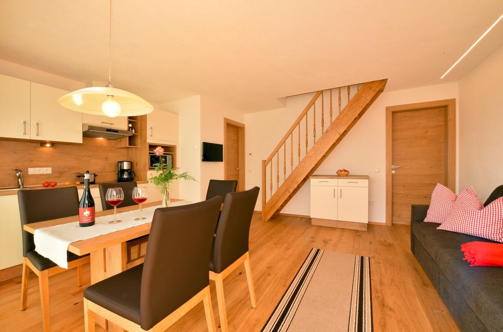 Tratterhof Apartments Vallarga Bagian luar foto